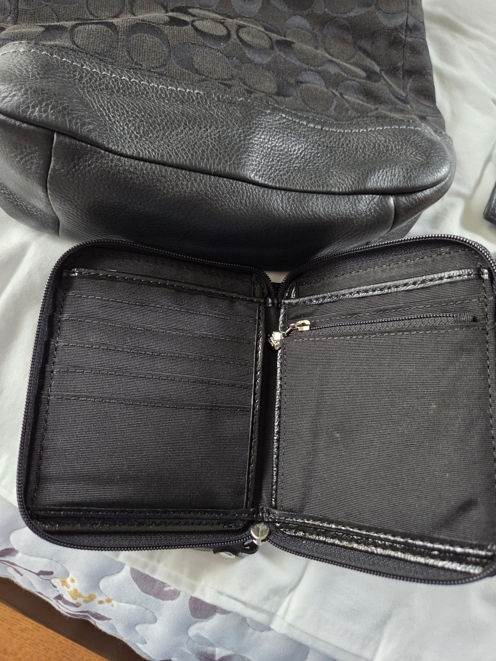 Coach Black Signature Canvas Shoulder Bag with Matching Wallets and Card Holder - Picture 4 of 4